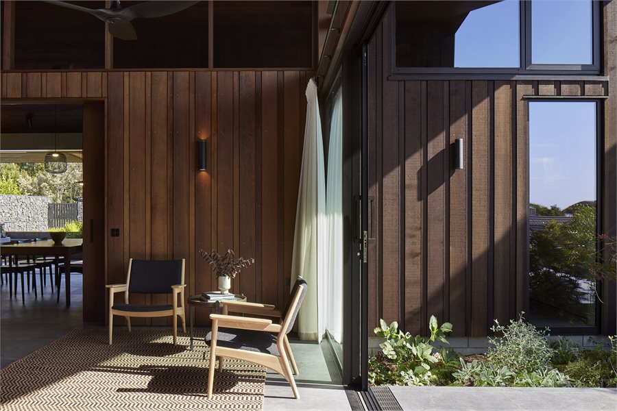 Metro Series ThermalHEART Sliding Doors blurring the line