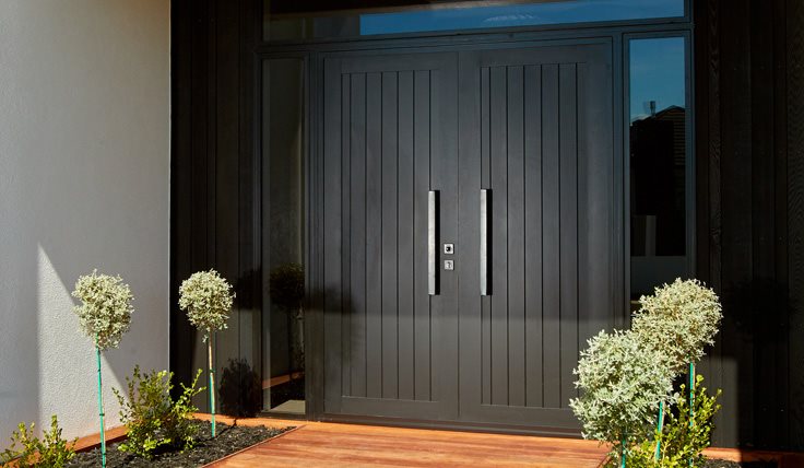Entrance door finishes